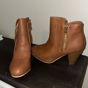 NEW faux leather brown heel booties gold zipper detail